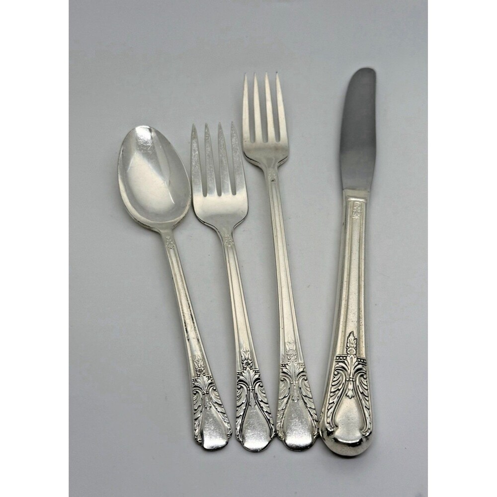 Wm Rogers Avalon Cabin Silverplate Flatware Set 4pc Knife Fork Spoon 1940s